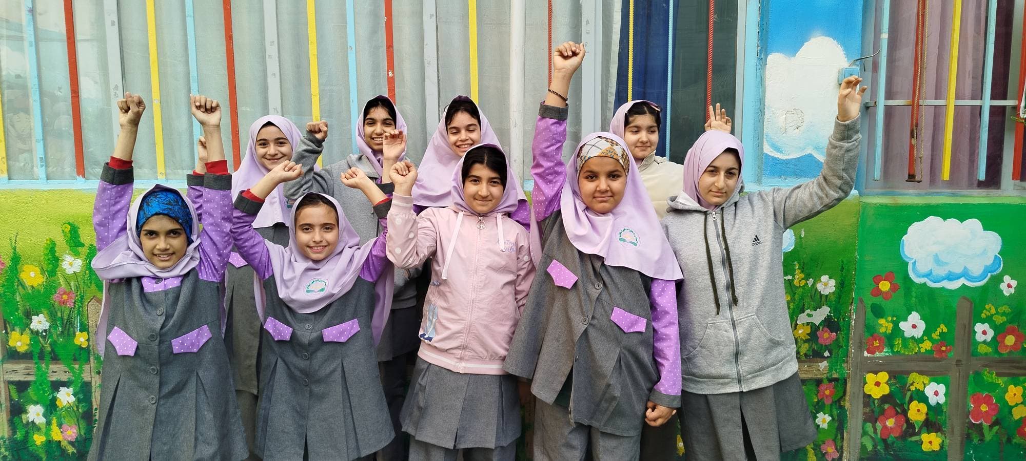 پیش دبستان و دبستان دخترانه آذردخت