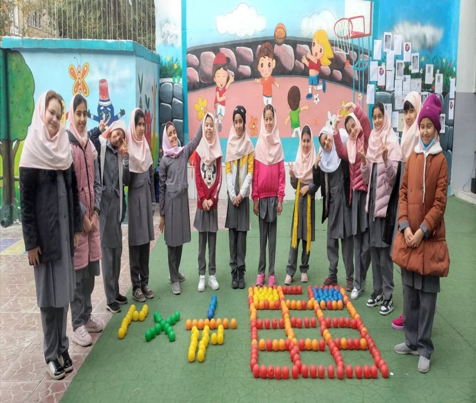 تدریس درس ریاضی توسط