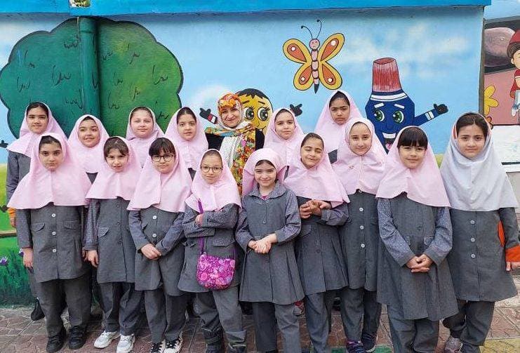 دانش آموزان پایه سوم